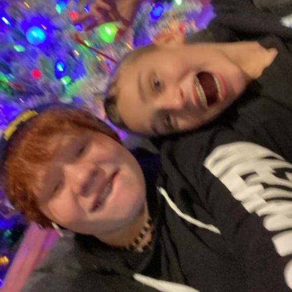 Meet your Posher, Alexis - Picture 1 of 1